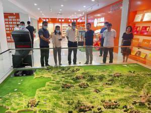 洛陽市市委常委、宣傳部長王飛蒞臨洛陽正大調(diào)研